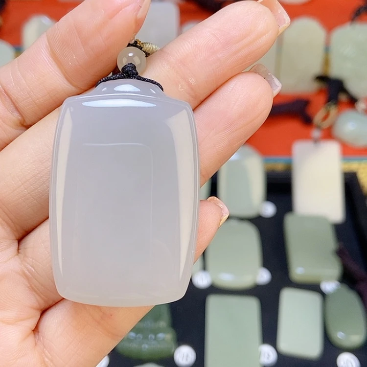 【闪购商品】颈饰未镶嵌和田玉