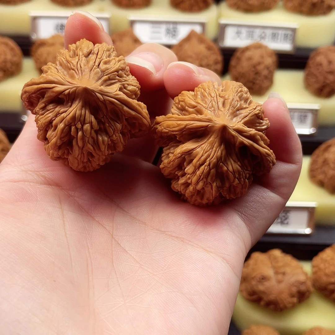 文玩核桃把件汉高虎39全品9059