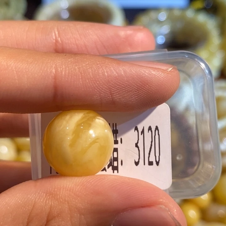 琥珀未镶嵌珠宝奇石3120