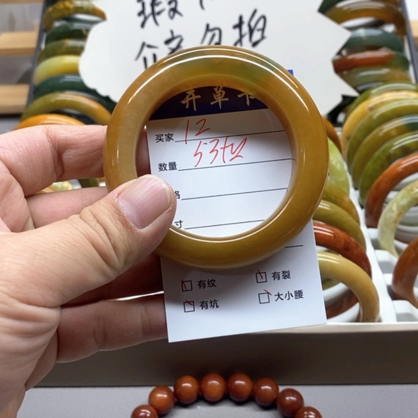 【闪购商品】蛇纹石玉手镯未镶嵌望*