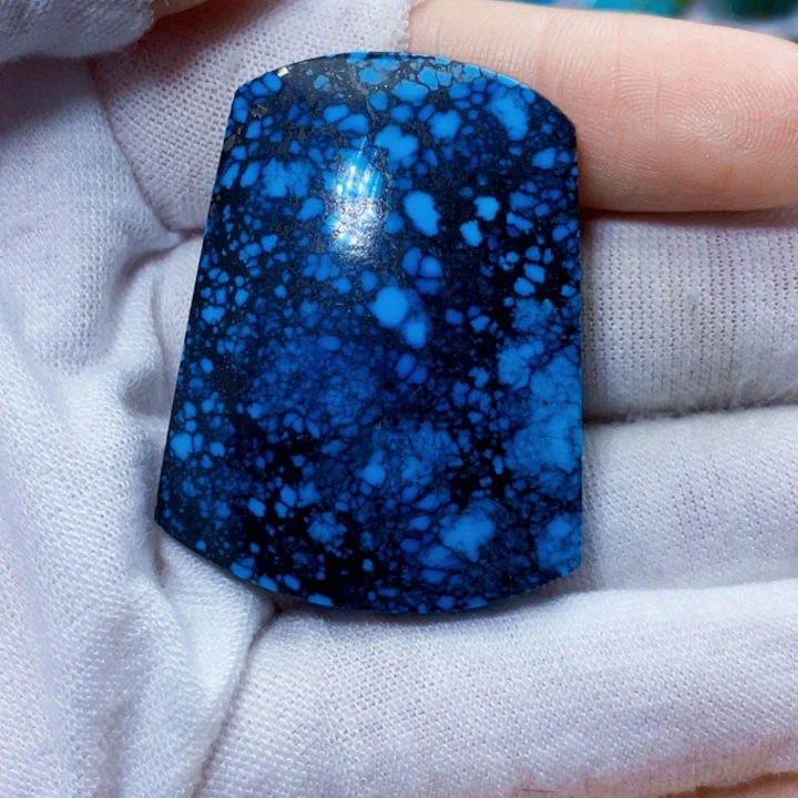 绿松石未镶嵌饰品