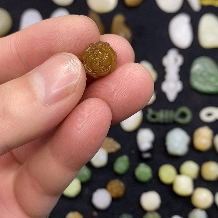 和田玉颈饰未镶嵌如*