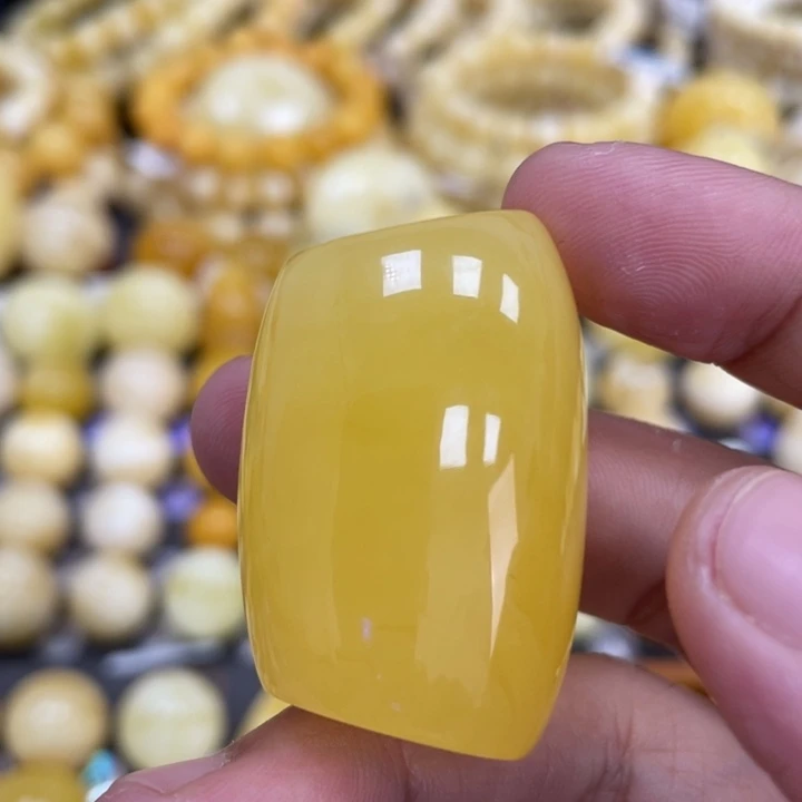 蜜蜡未镶嵌裸石24.8mm瑕疵焦皮马蹄扣