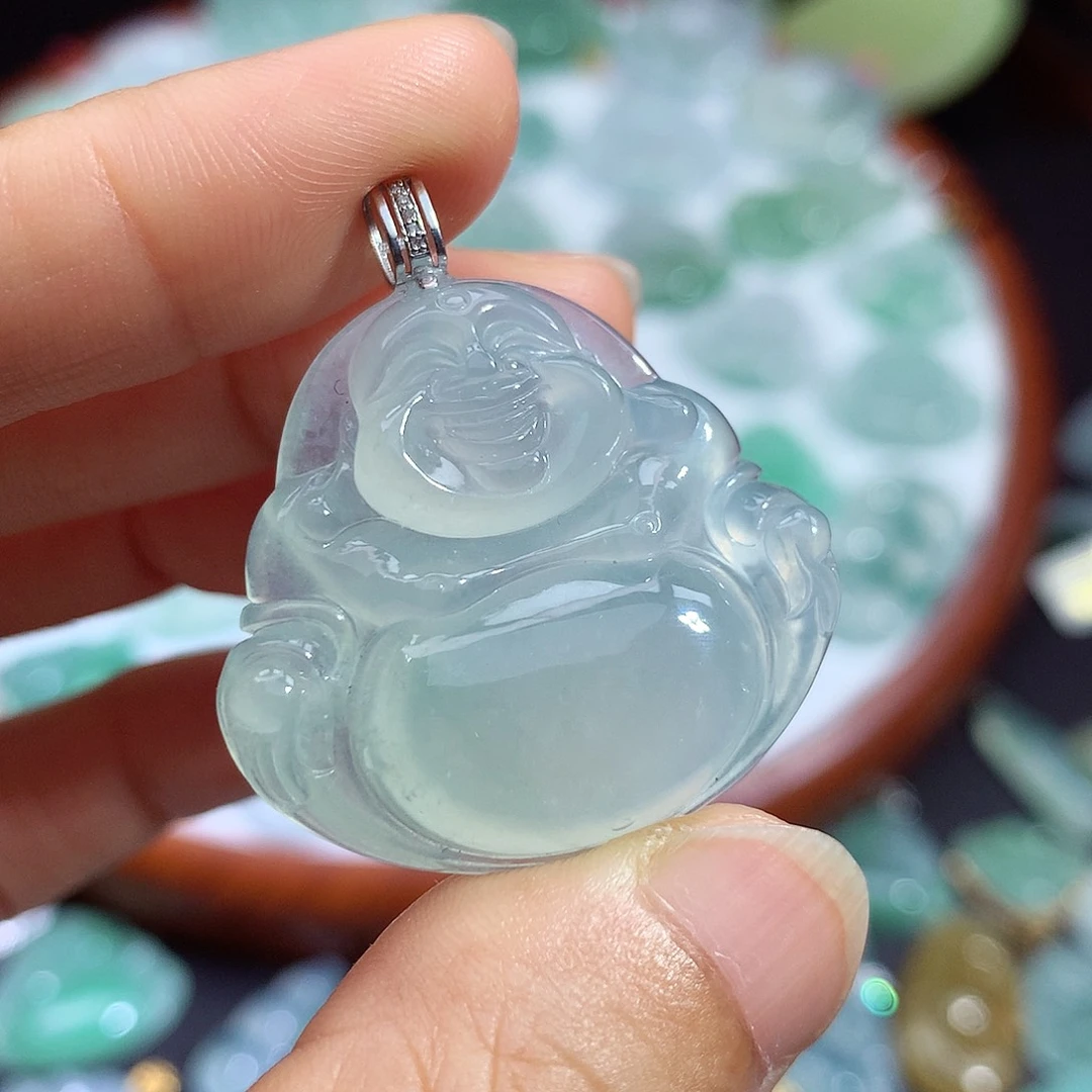 翡翠未镶嵌颈饰佛公