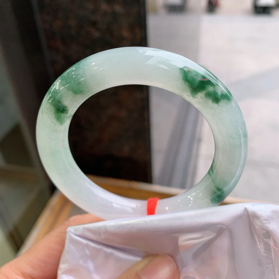 天然翡翠缅A冰种手镯，圈口53-54圆条冰飘花 完美尺寸：53/11/10.8