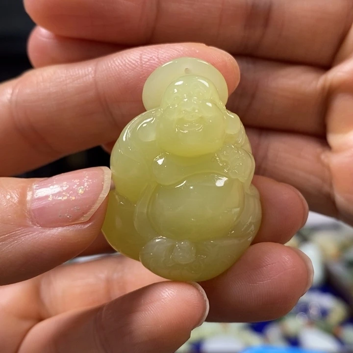 和田玉未镶嵌挂件阿*哥