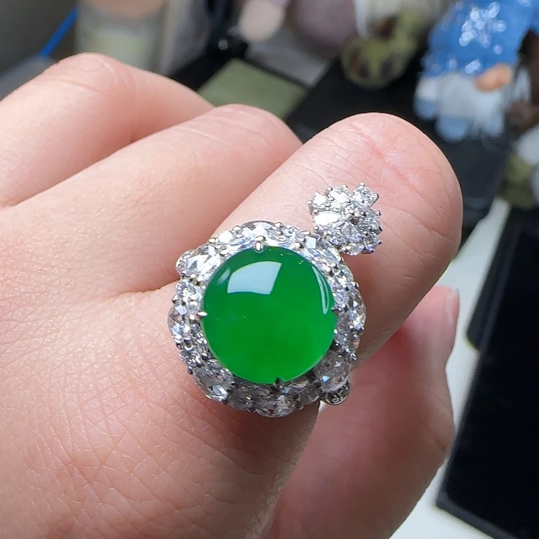 翡翠18K金镶嵌颈饰天然翡翠