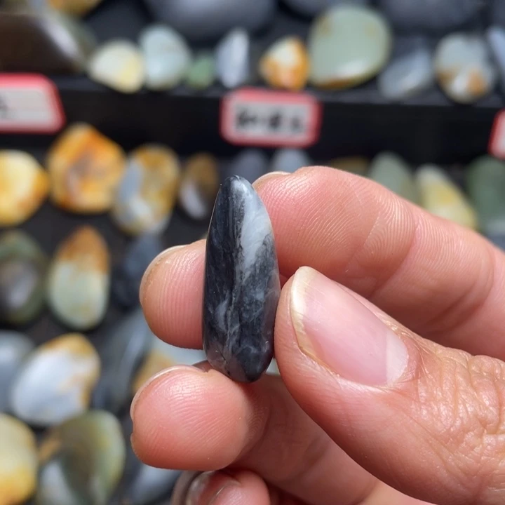 青***客和田玉未镶嵌挂件