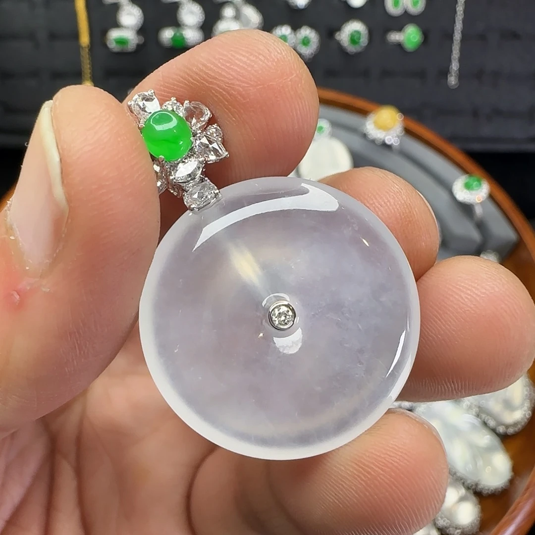 翡翠18K金镶嵌颈饰天然翡翠