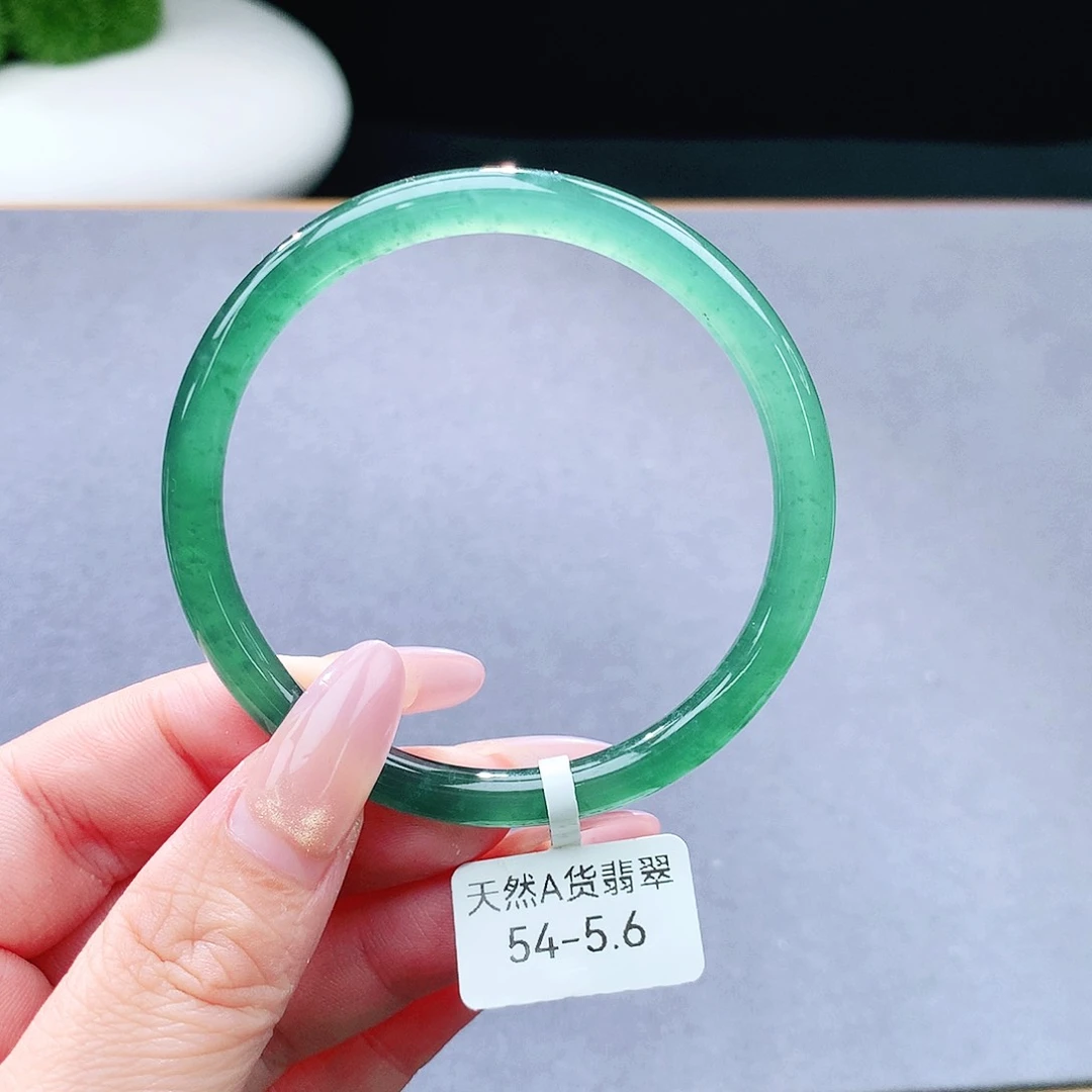 未镶嵌手镯（圆镯）翡翠