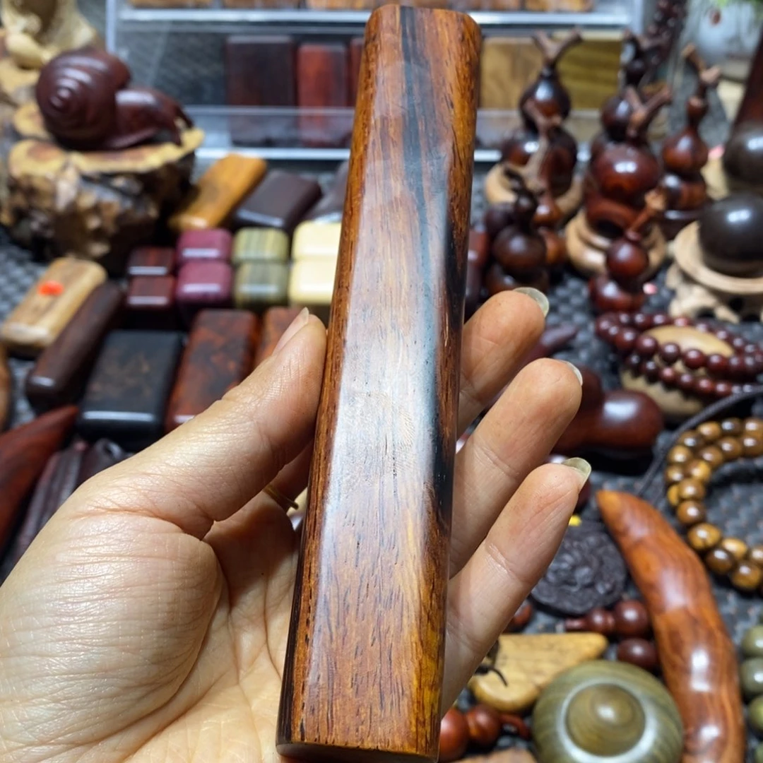 微凹黄檀（南美大红酸枝）依*瑕疵