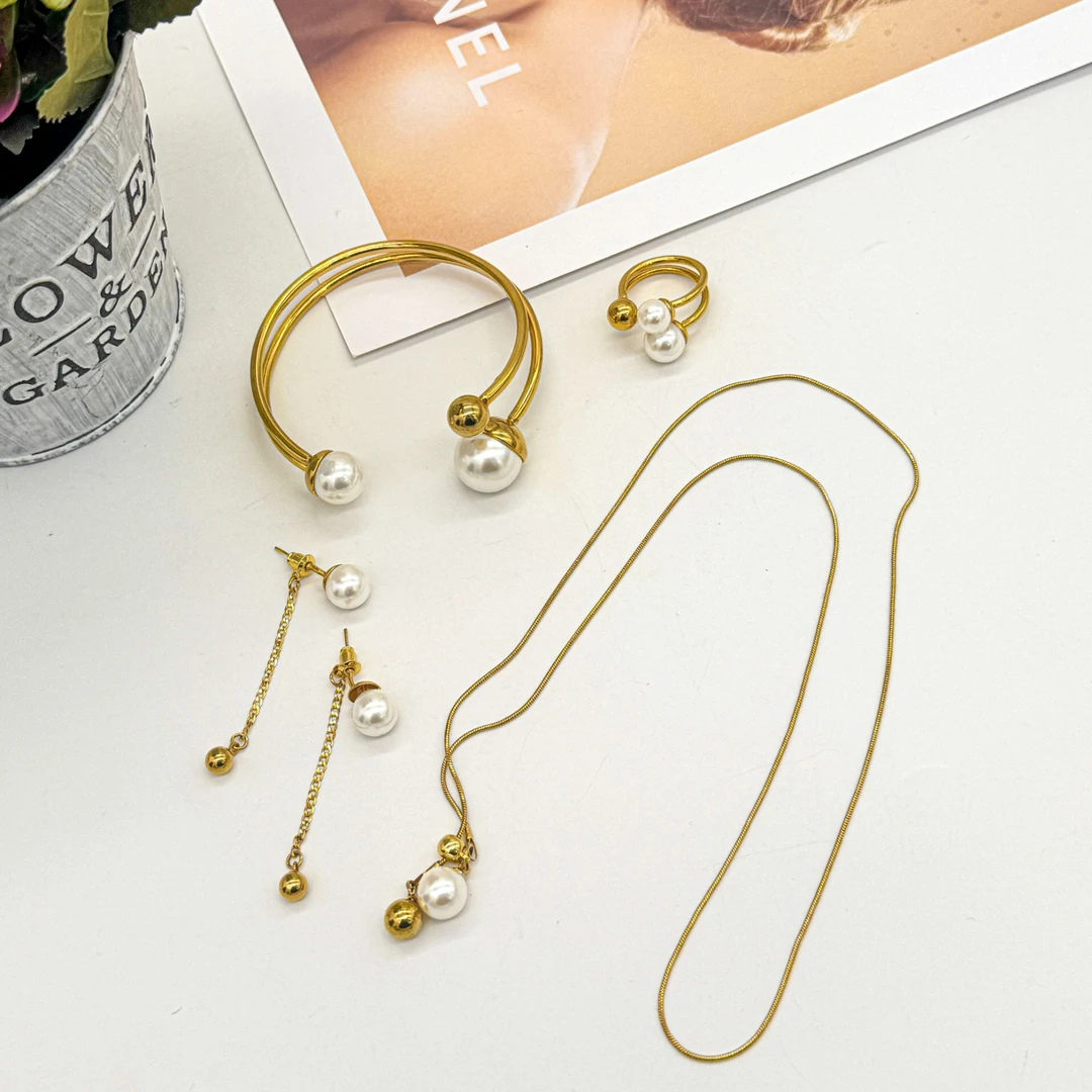 铜合金仿珍珠项链 高品质时尚定制款四件套首饰套装长款链条