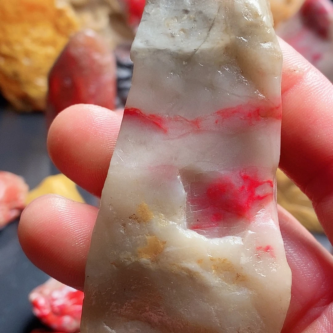 昌化石印石昌化鸡血石毛料