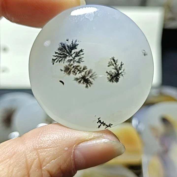 玛瑙/玉髓未镶嵌珠宝奇石