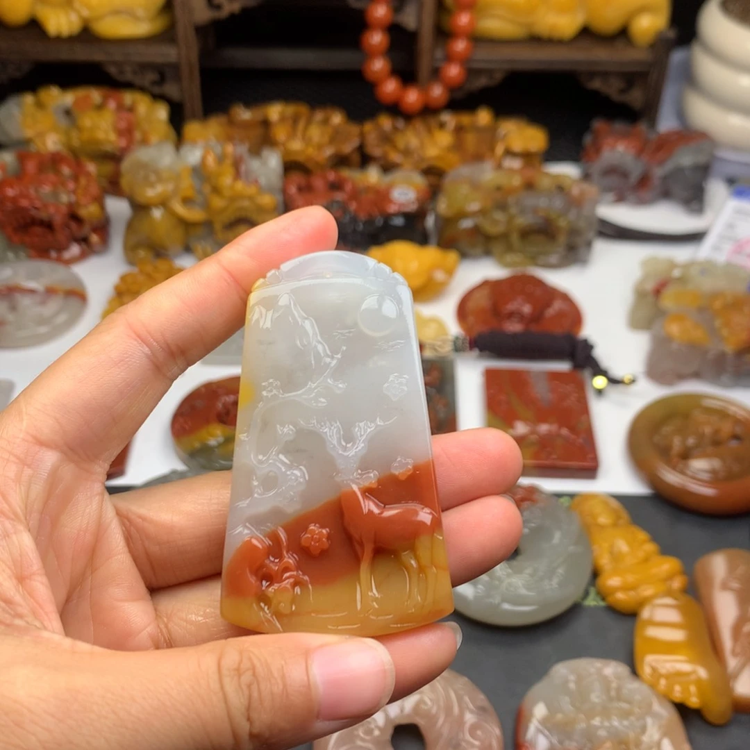 石英质玉（黄龙玉）挂件未镶嵌