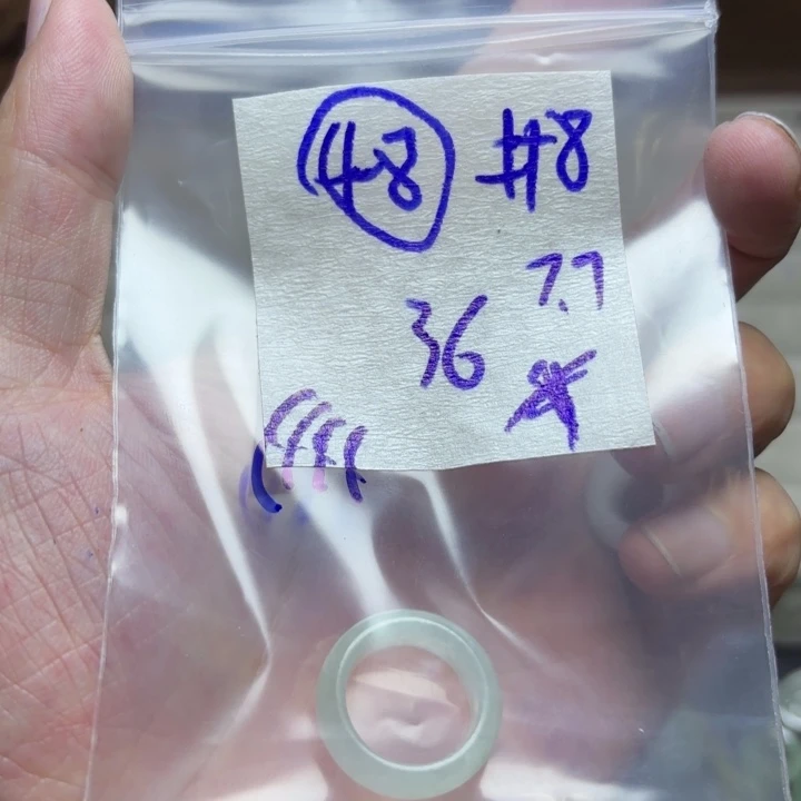 定制翡翠未镶嵌戒指