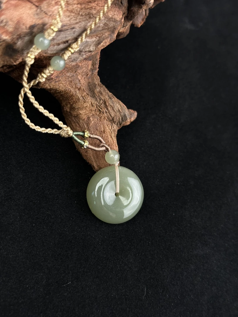 天然和田玉平安扣吊坠