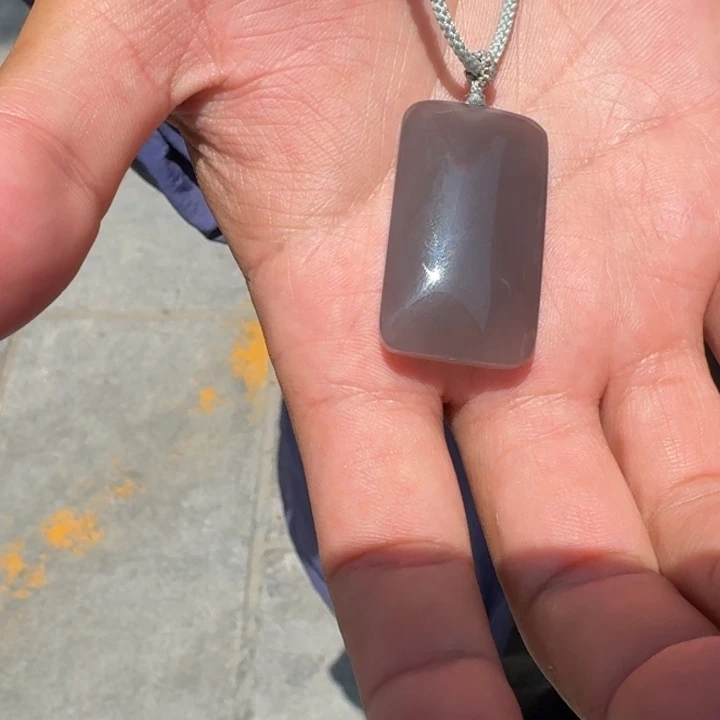 小***！和田玉未镶嵌颈饰