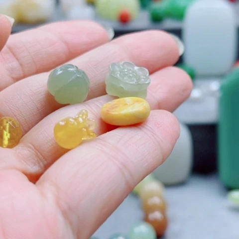 未镶嵌颈饰蜜蜡多样性发货一件