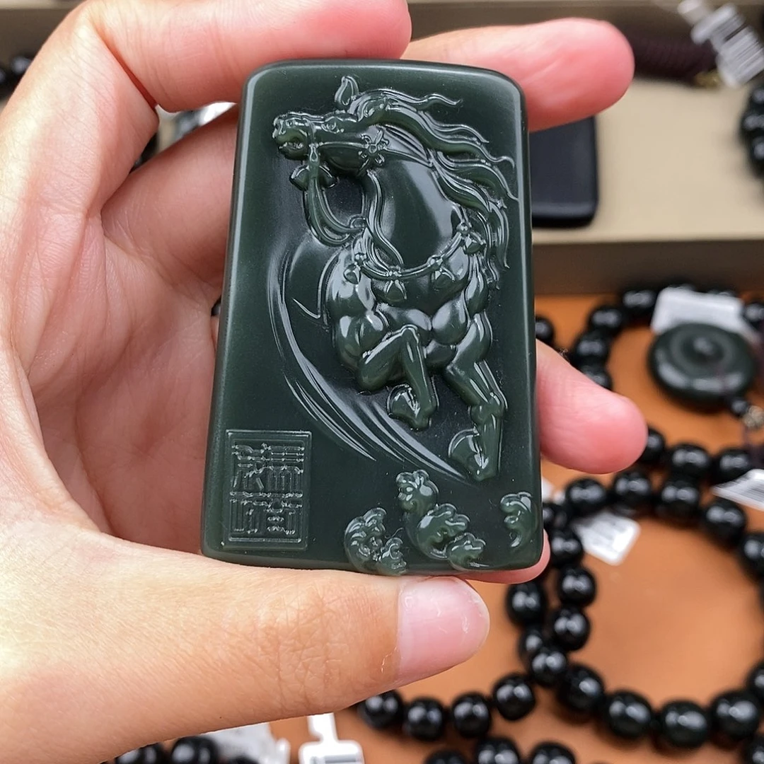 ****连和田玉未镶嵌手链