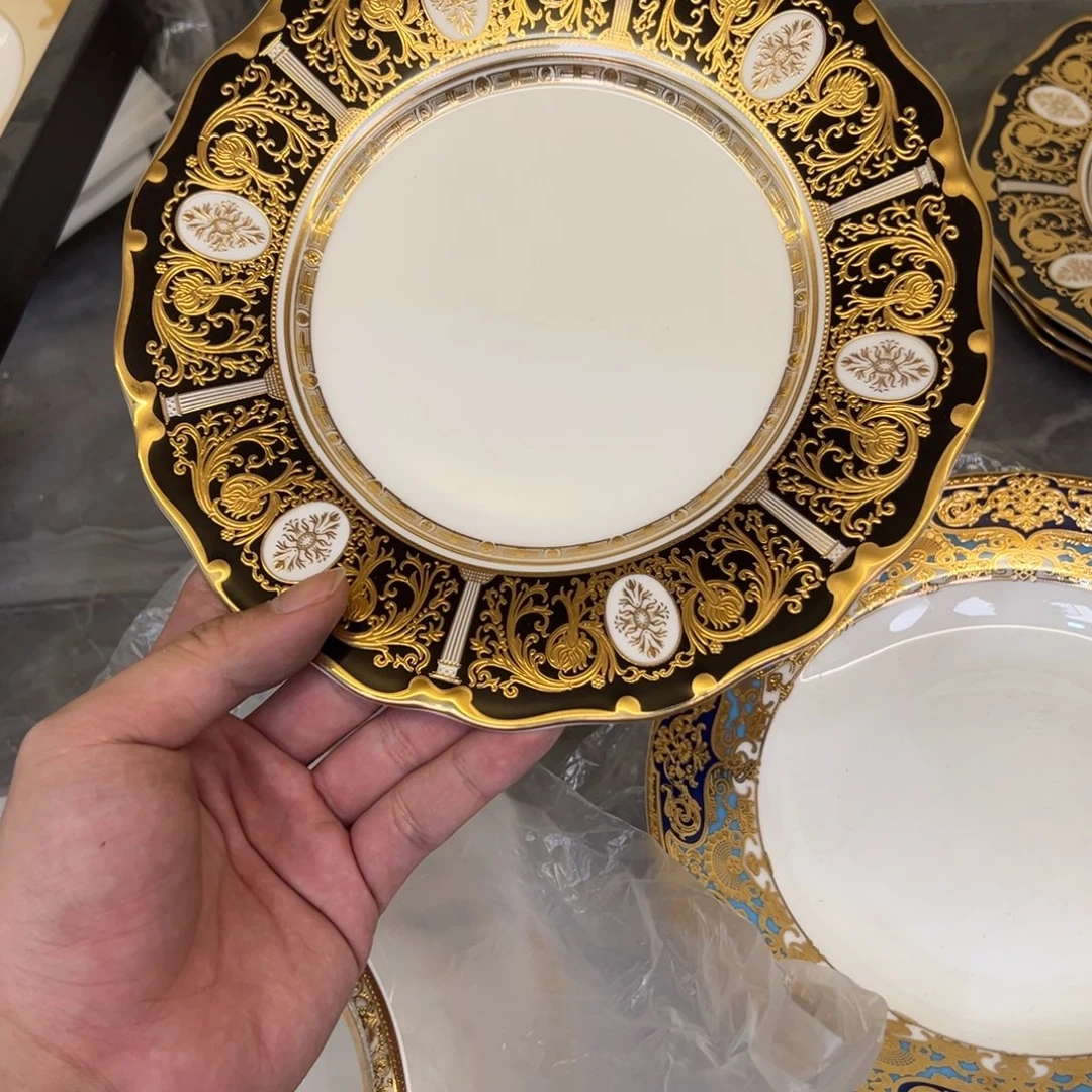 瓷片8寸平盘两个一单尾单