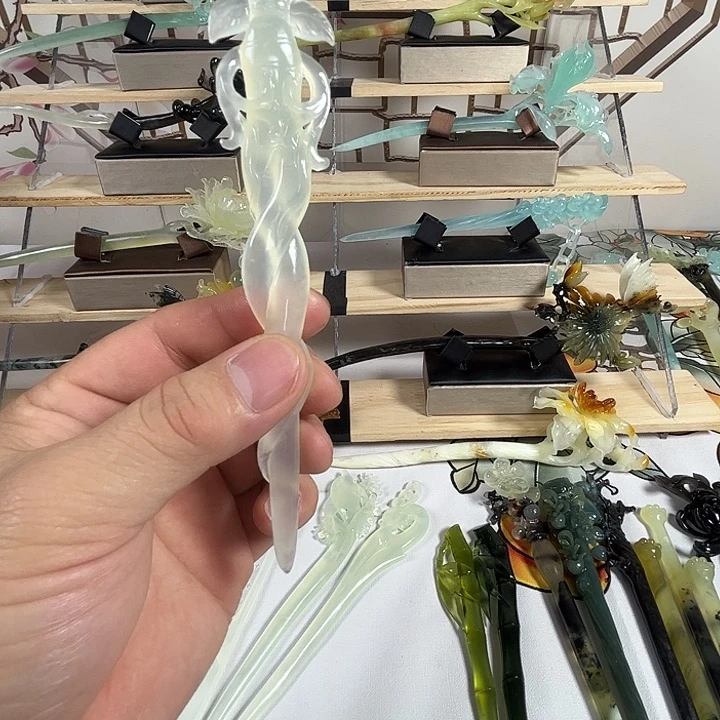 胖***瘦蛇纹石玉未镶嵌发簪