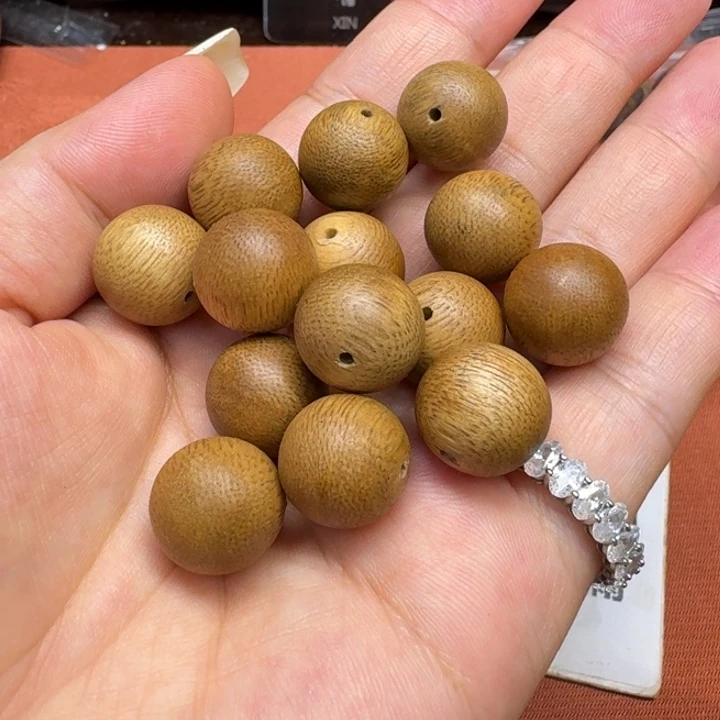 大叶紫檀（黑酸枝木类）