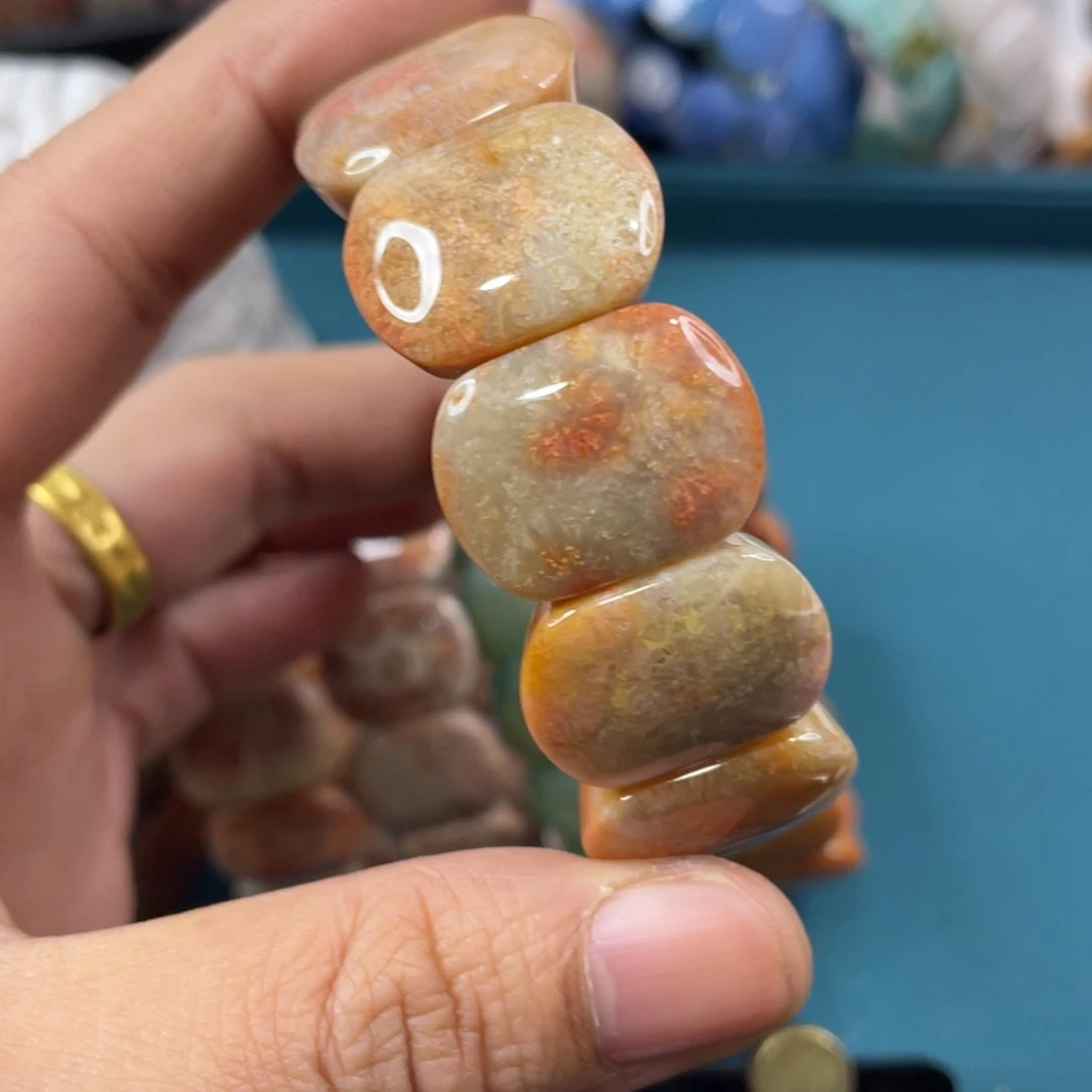 未镶嵌手镯硅化玉