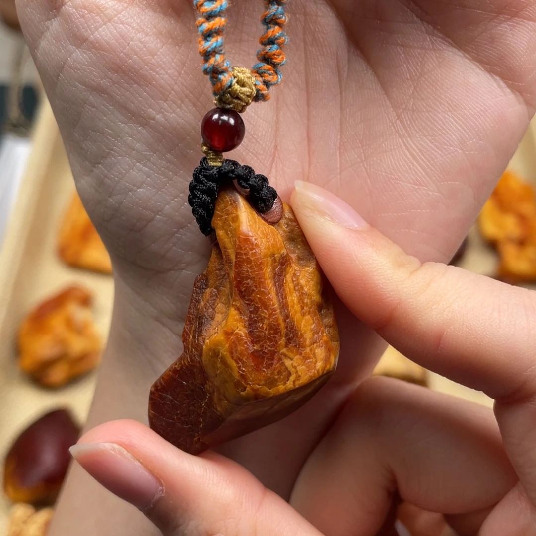 琥珀未镶嵌珠宝奇石