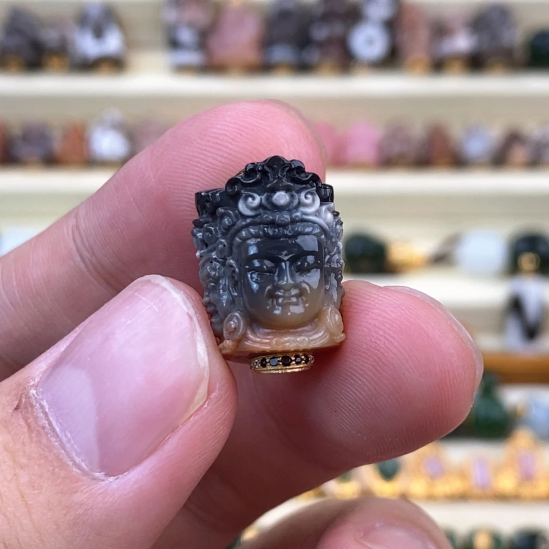 玛瑙/玉髓颈饰18K金镶嵌