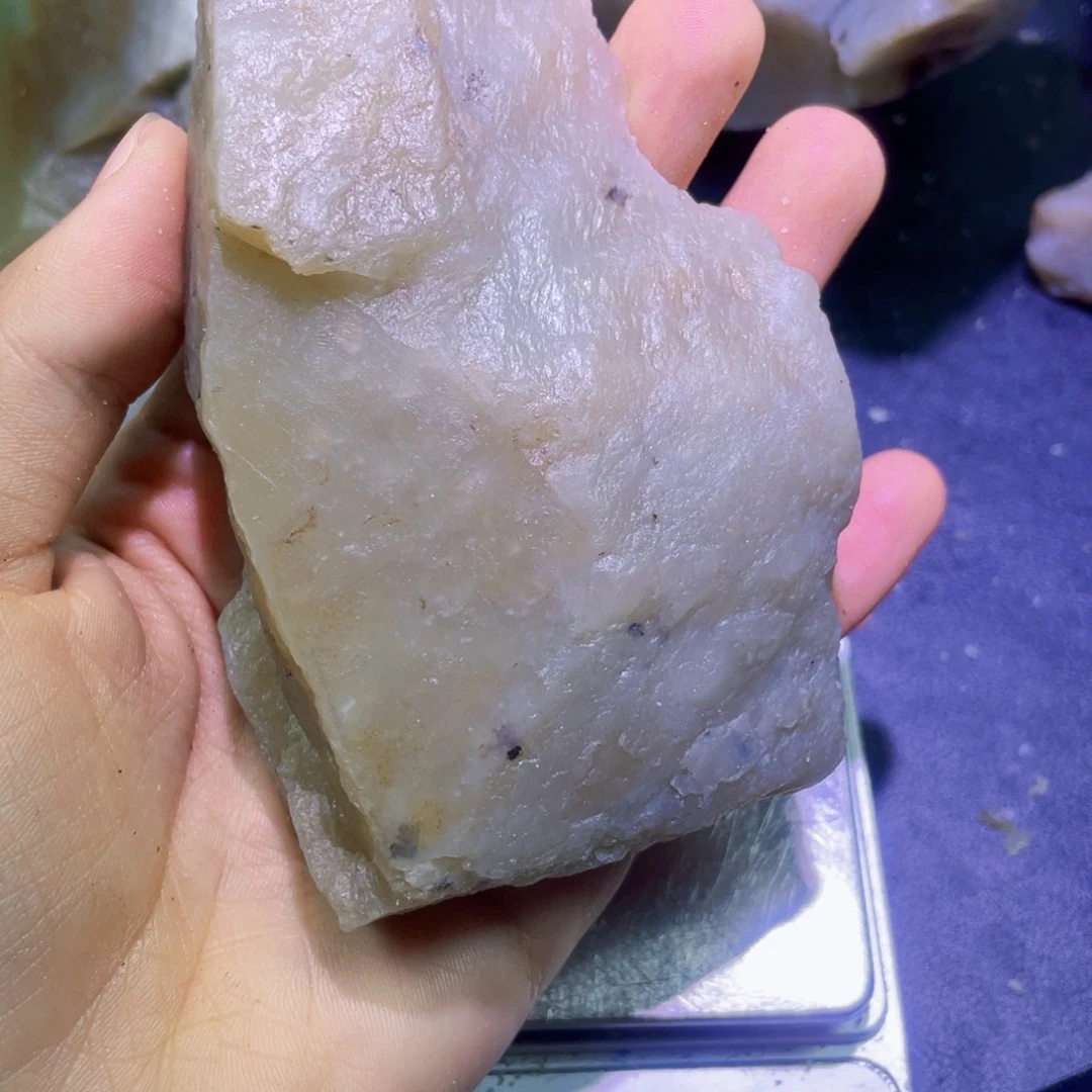 和田玉未镶嵌珠宝半成品