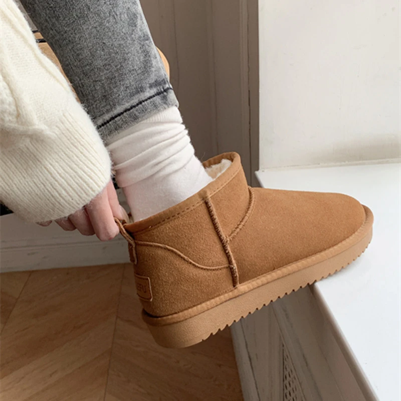 冬雨同款真牛皮雪地靴男女同款保暖防滑冬季短筒情侣加绒加厚棉鞋