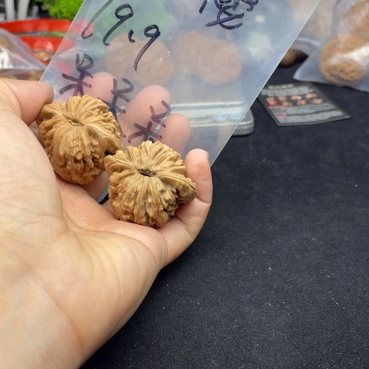 文玩核桃把件呆*呆四座楼