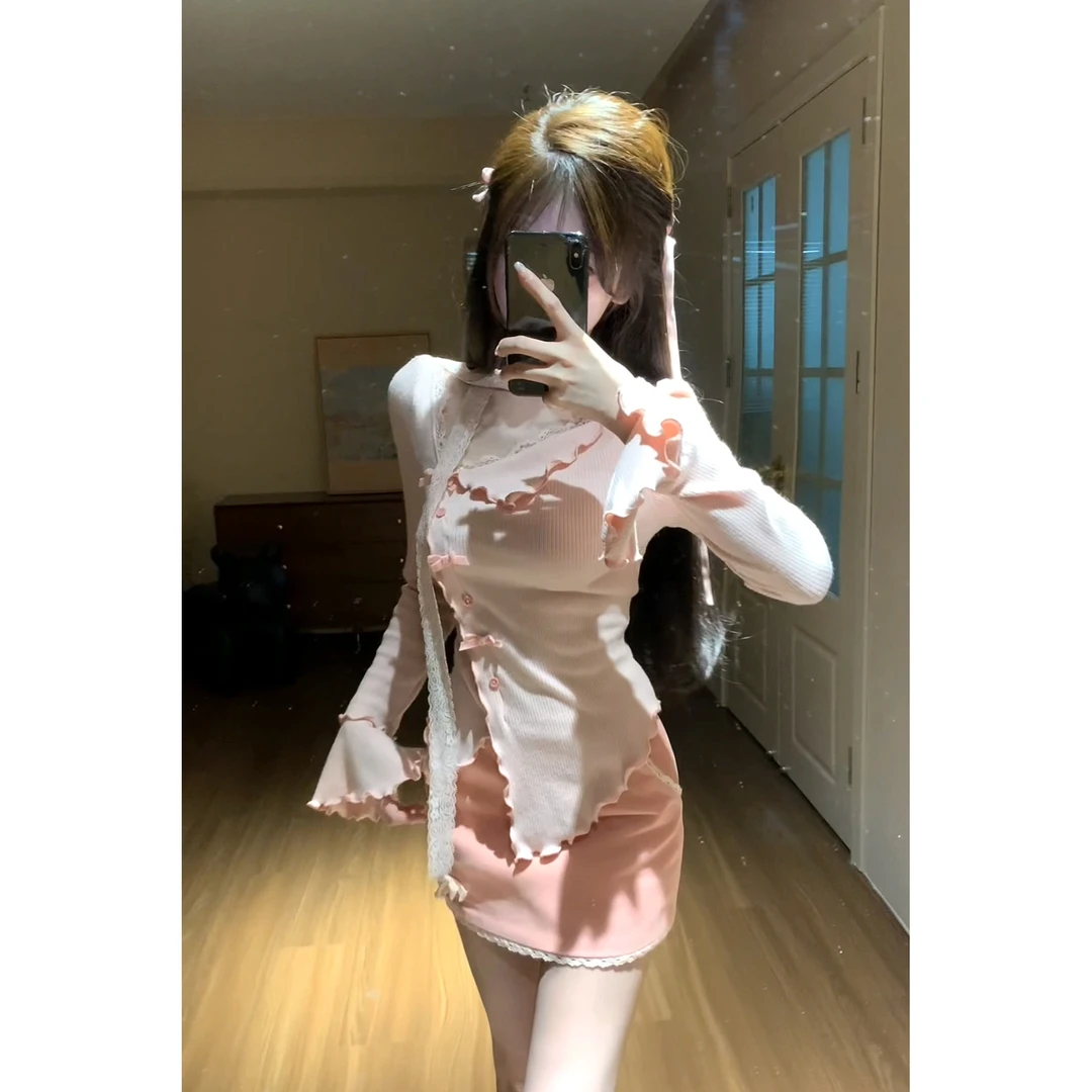 瑞茜·威瑟斯 轻颜水蜜桃 秋冬设计款纯欲风显瘦上衣 R3205-1W