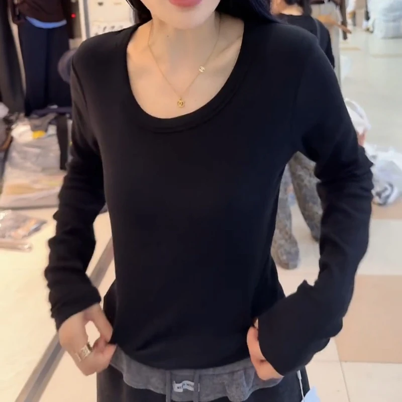 2025新款后背字母通勤风黑色圆领短款女修身T恤LK2506948