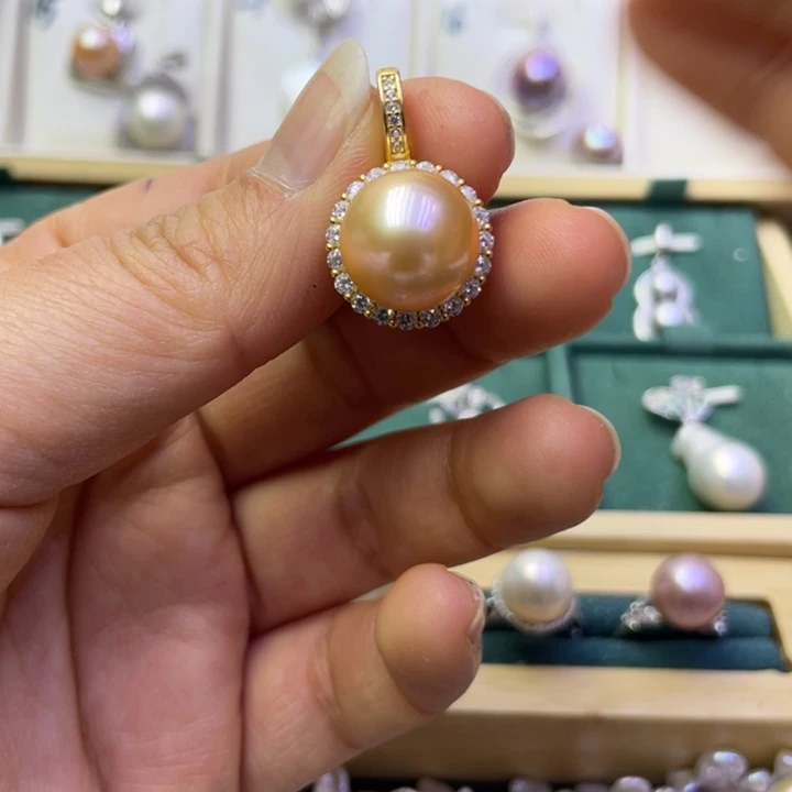 淡水珍珠吊坠(不含链)银S925镶嵌M****y