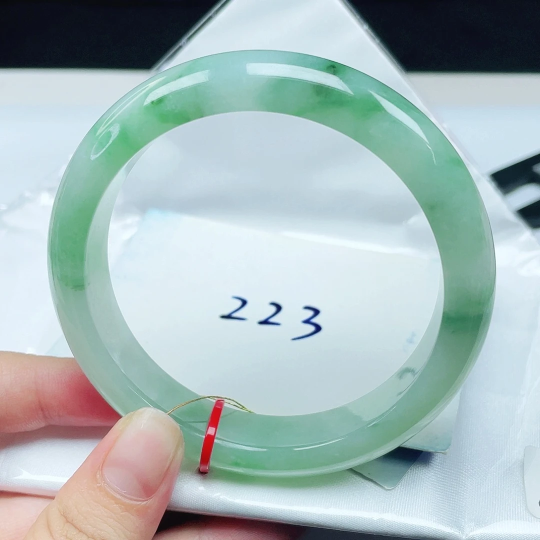 翡翠未镶嵌手镯正圈60.7