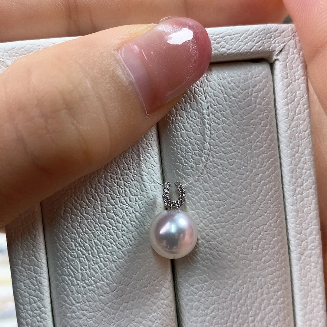 18K金镶嵌海水珍珠吊坠(不含链)8-8.5mm日本海水珍珠吊坠（特选）