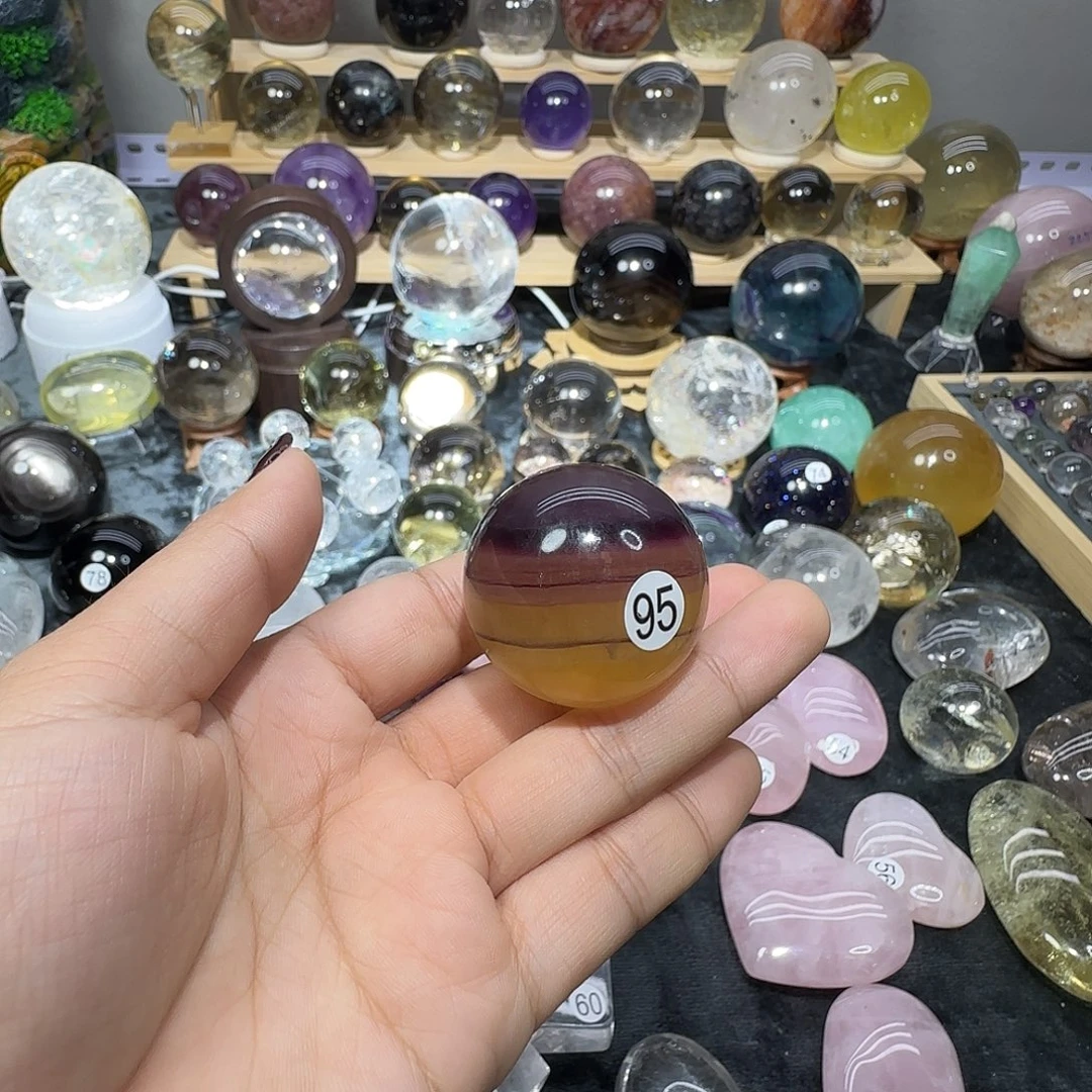 水晶未镶嵌珠宝半成品95