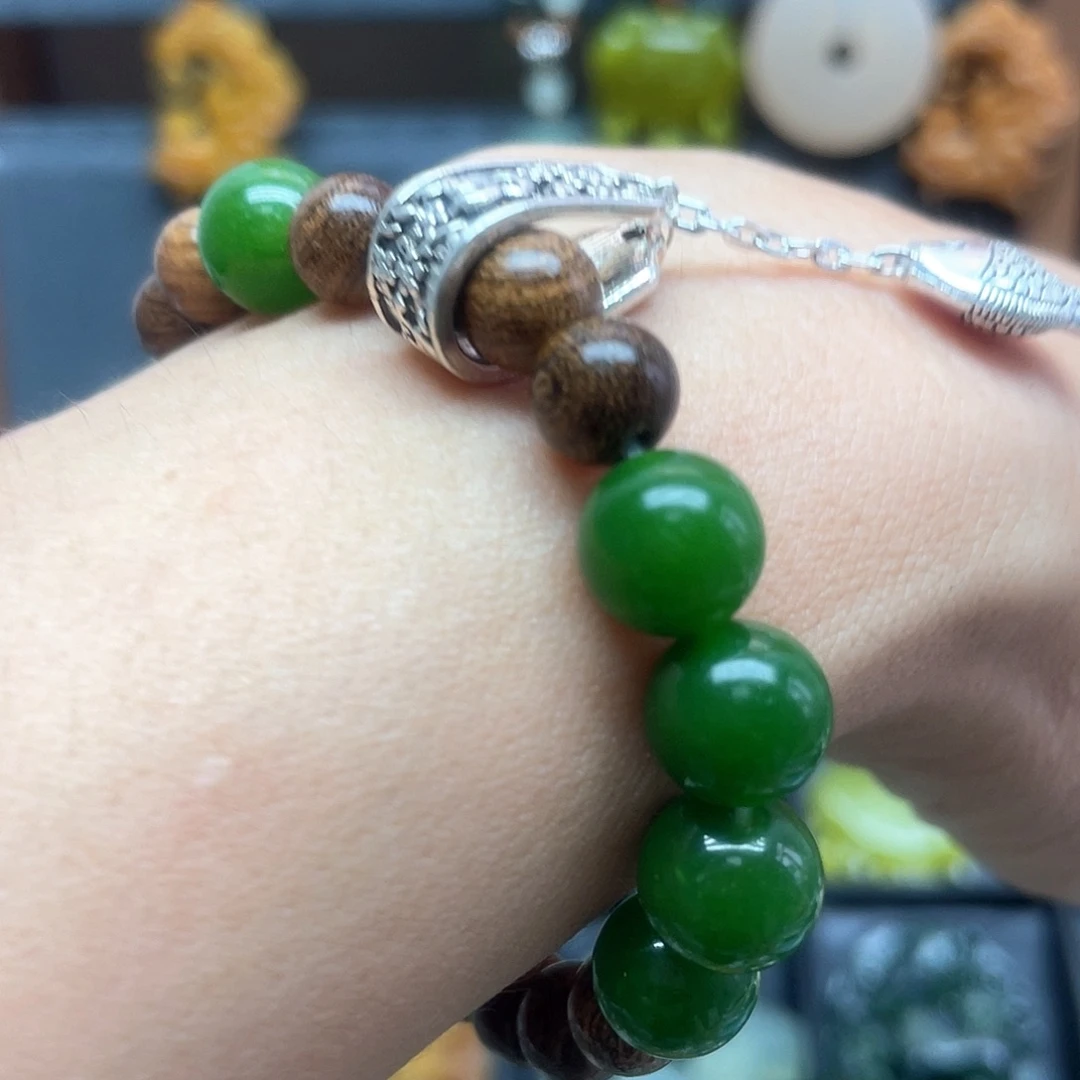 未镶嵌蛇纹石玉项链