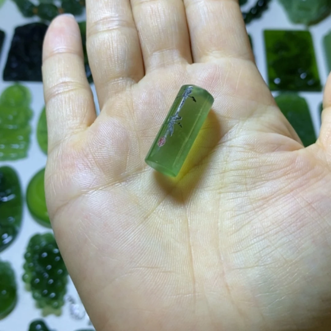 【闪购商品】未镶嵌蛇纹石玉颈饰