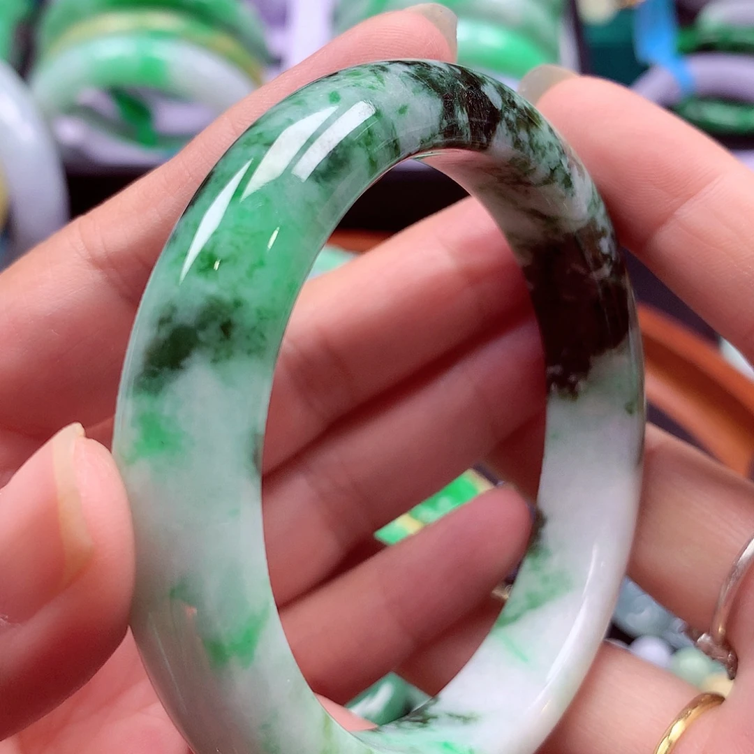 翡翠未镶嵌手镯翡翠