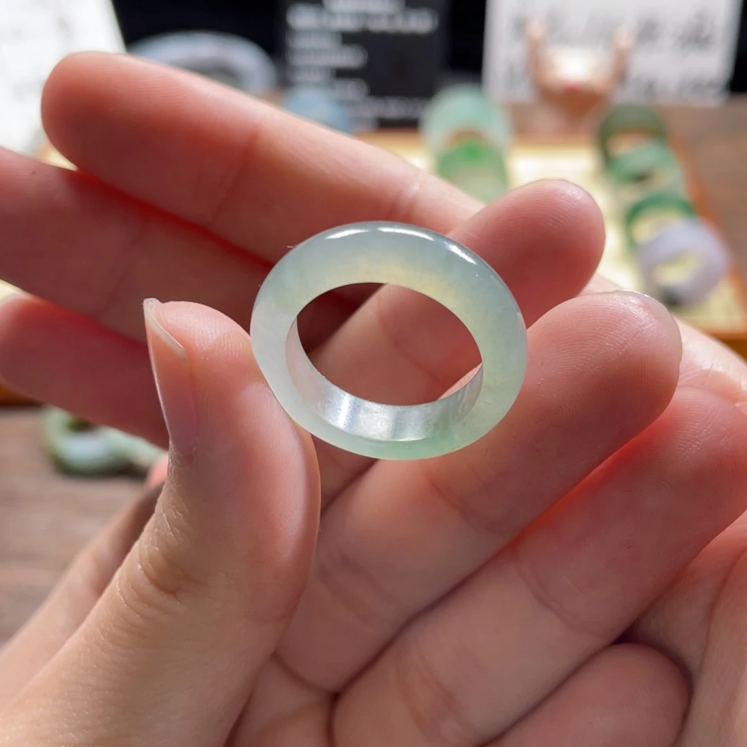 翡翠戒指未镶嵌翡翠戒圈 2 有裂