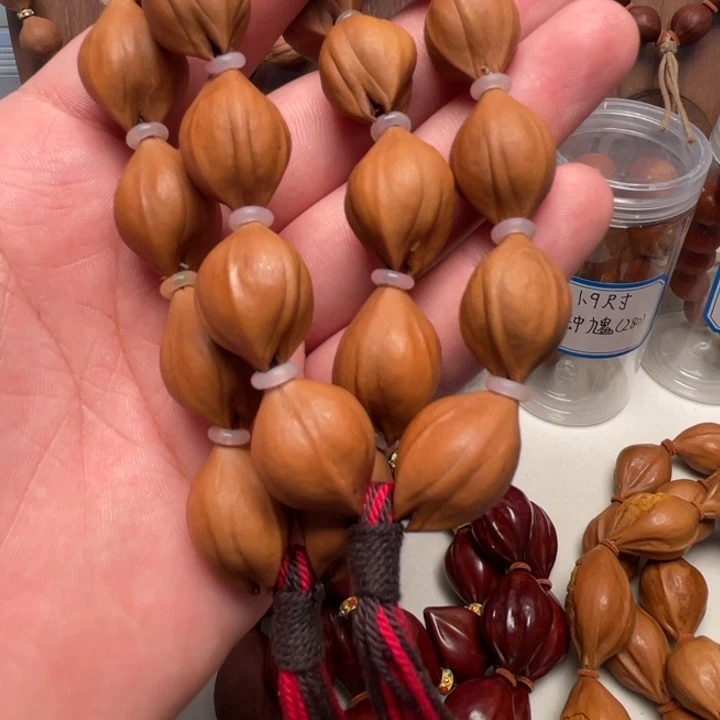 橄榄核手串/手链1.5三面直心鹰嘴