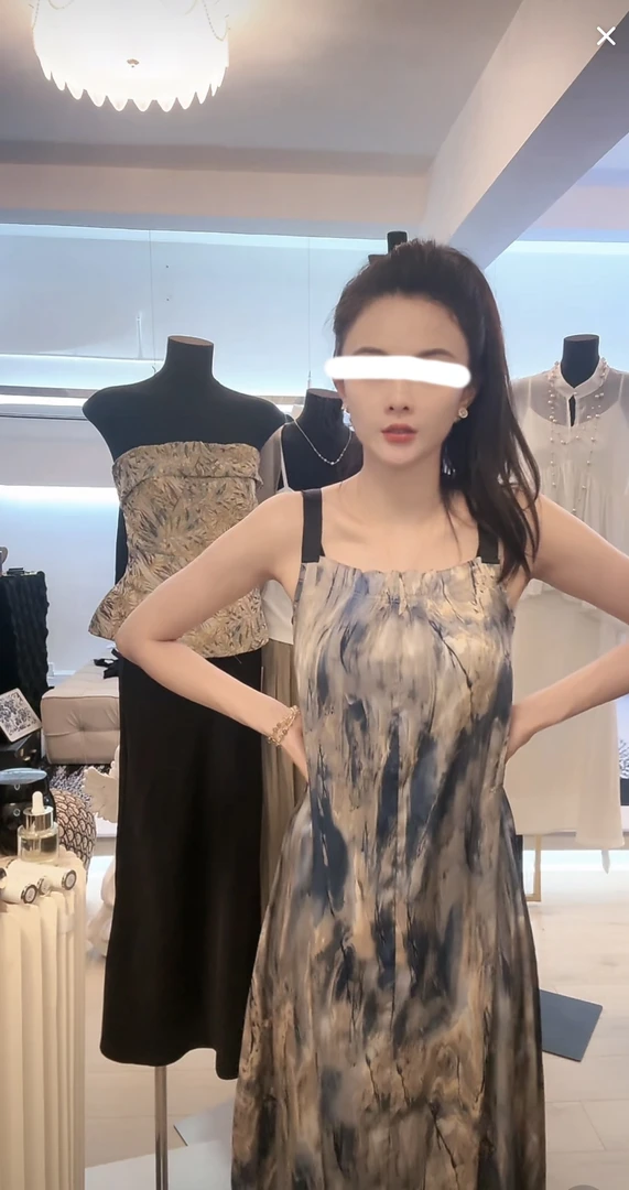 花花家时尚春款踏青度假裙（222）