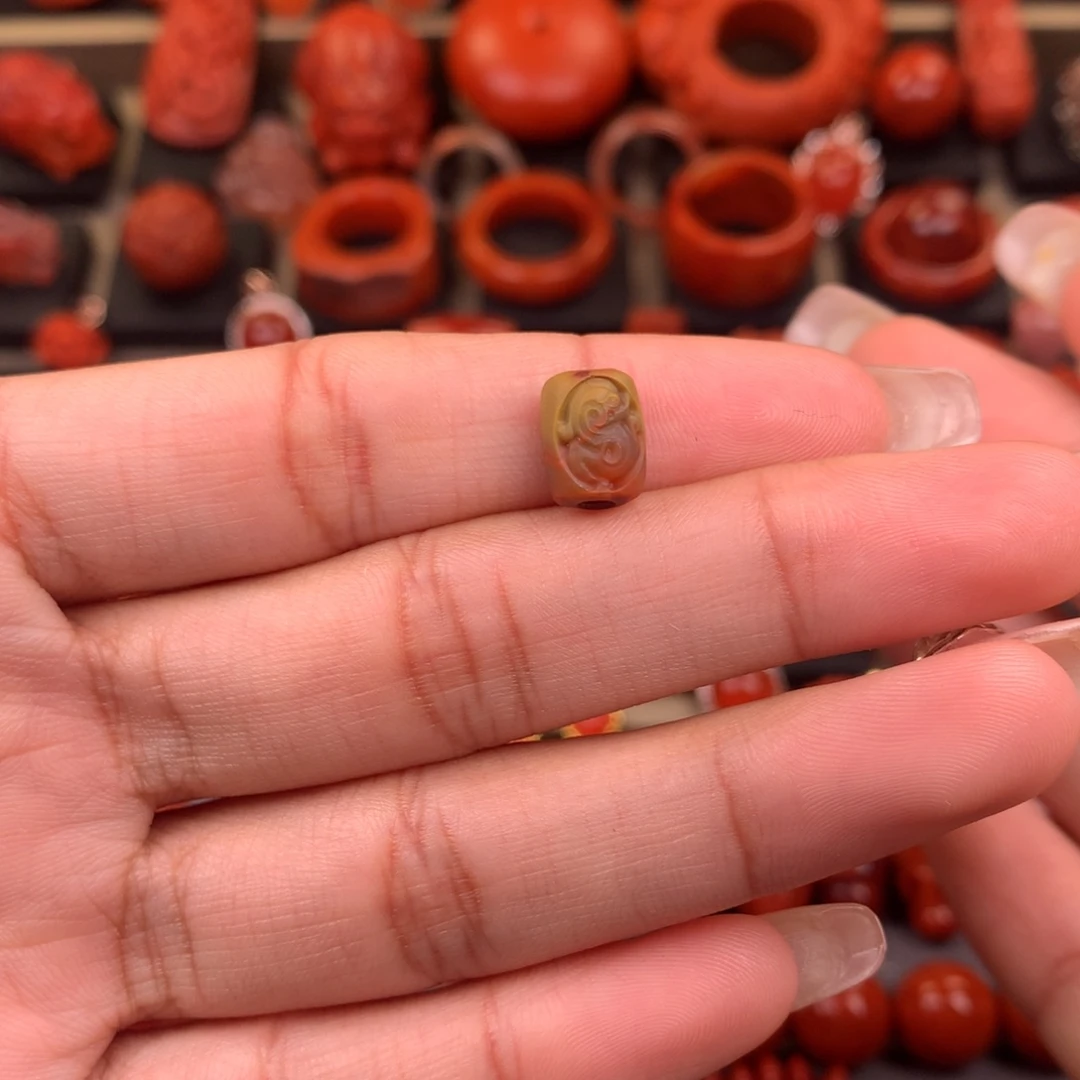 南红玛瑙未镶嵌仿古龙背云7+