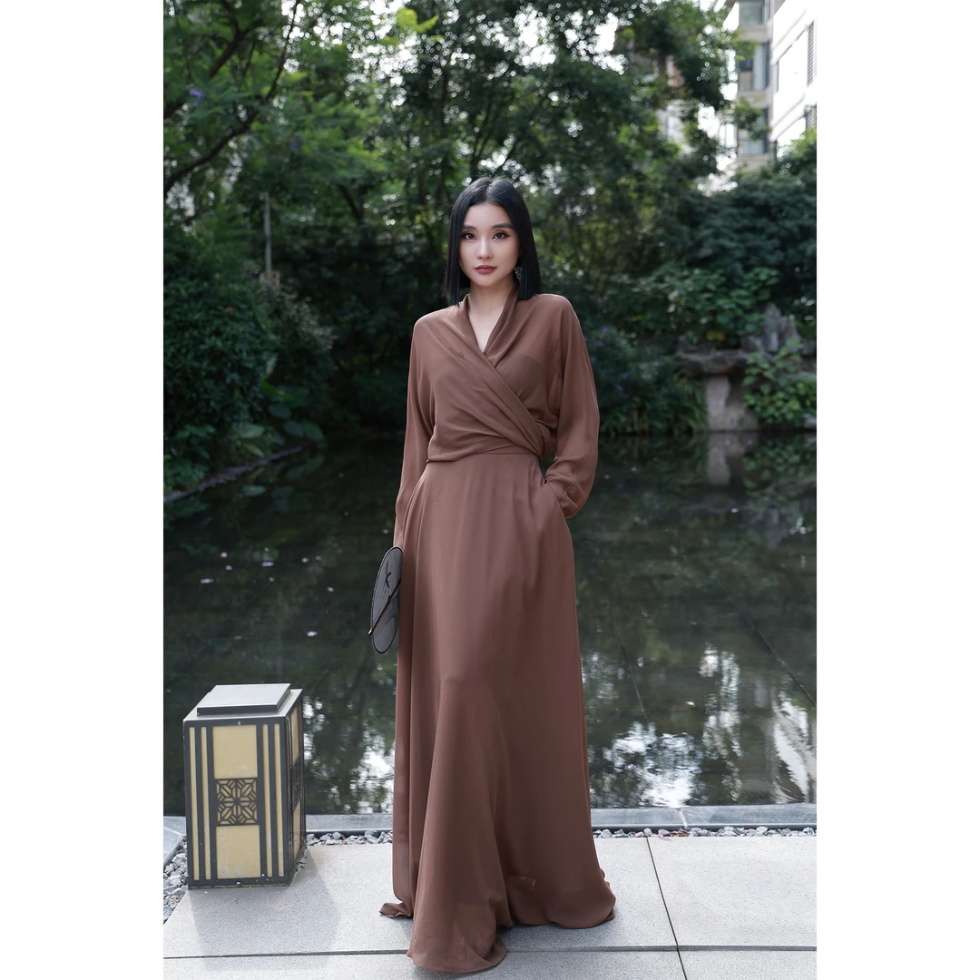 【妙妙精选】HUANGNAJI咖色时尚气质设计感休闲长款半裙S126