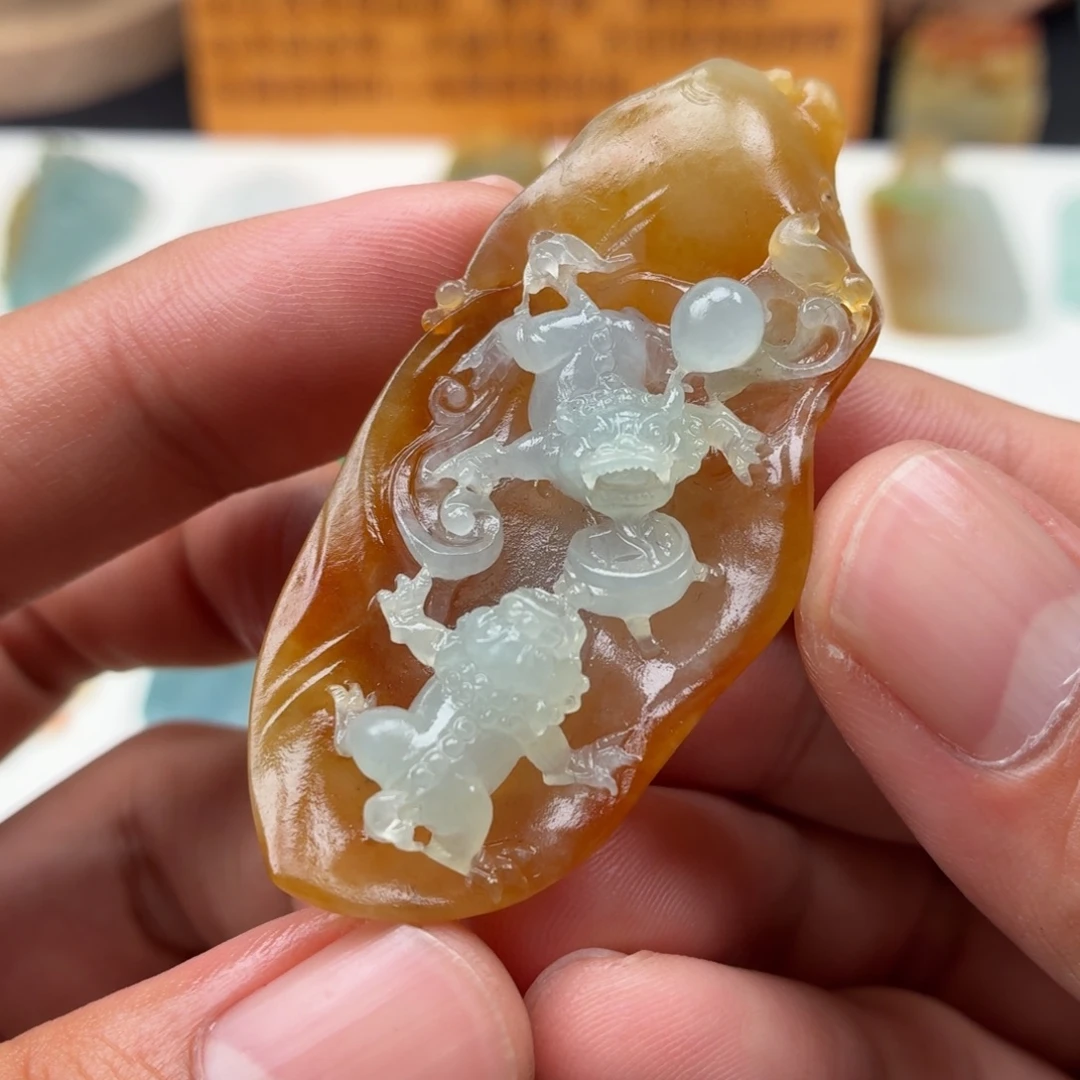 定制翡翠未镶嵌狮狮如意