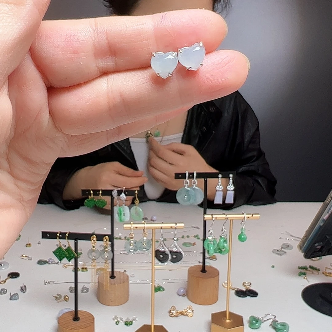 翡翠银S925镶嵌耳饰天然翡翠