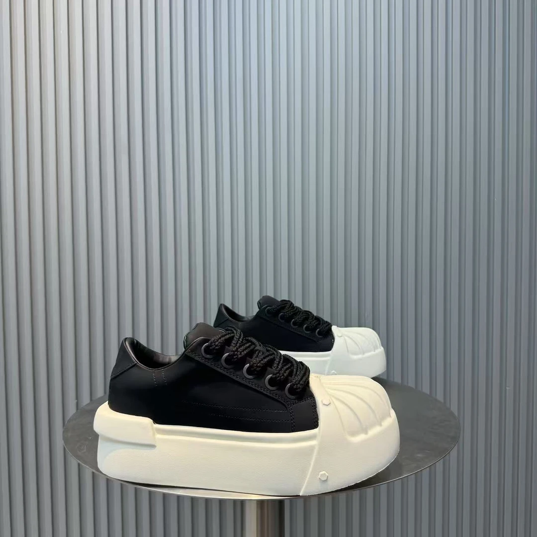 2025秋季新款男鞋休闲板鞋板鞋透气秋季潮流休闲风百搭皮革拼接